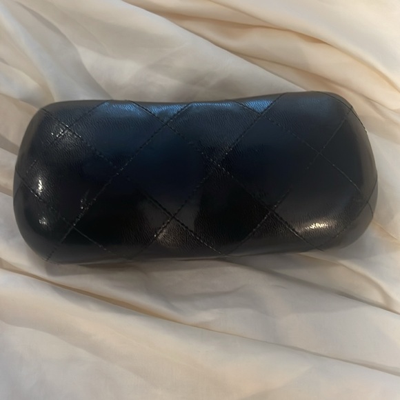 CHANEL - sunglass case - black 🖤 - Picture 4 of 6